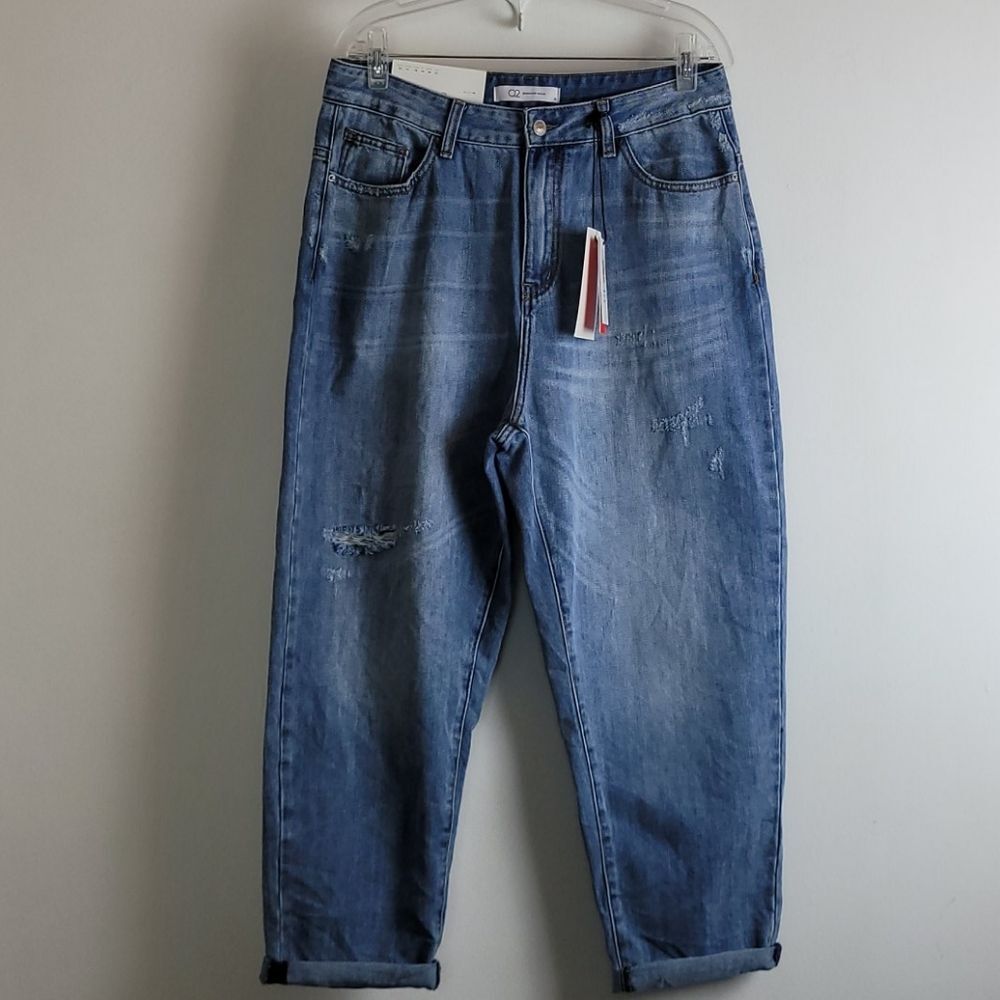 Q2 relaxed fit straight cut jean Sz 10 High Rise Baggy NWT